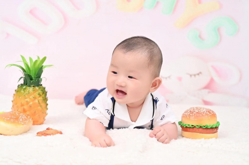 平阳宝宝在妈妈肚子里